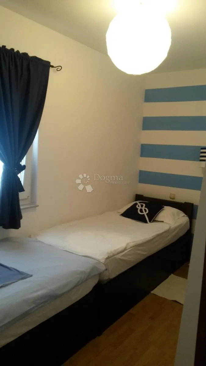 otok pašman, kuća sa 2 odvojena apartmana, 1.red do mora - slika 11