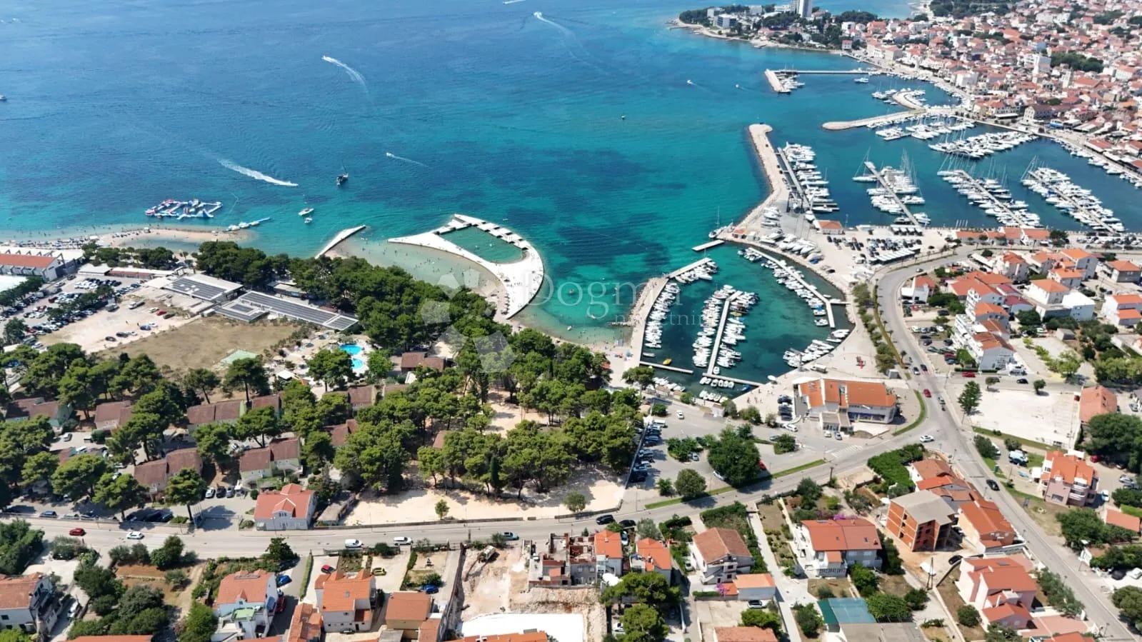 prodaje se – dvosobni apartman u vodicama, 50 m od mora - slika 12