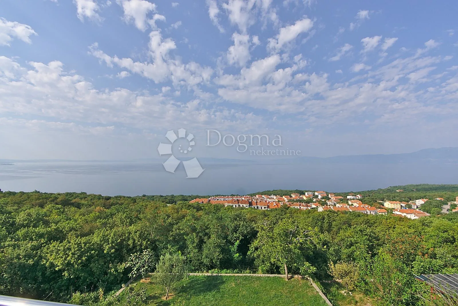 kostrena kuća sa 6 stanova - slika 13