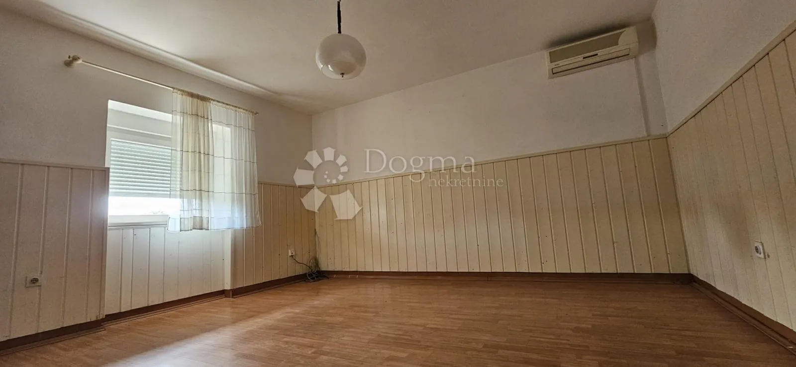 komforna mala kuća od 110m² - slika 4