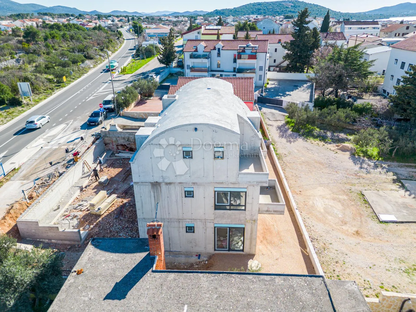komfor i more - prostran stan 90 m² u pirovcu - slika 8