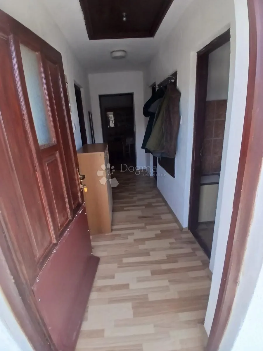 savršen dom i investicija-donji lapac - slika 9