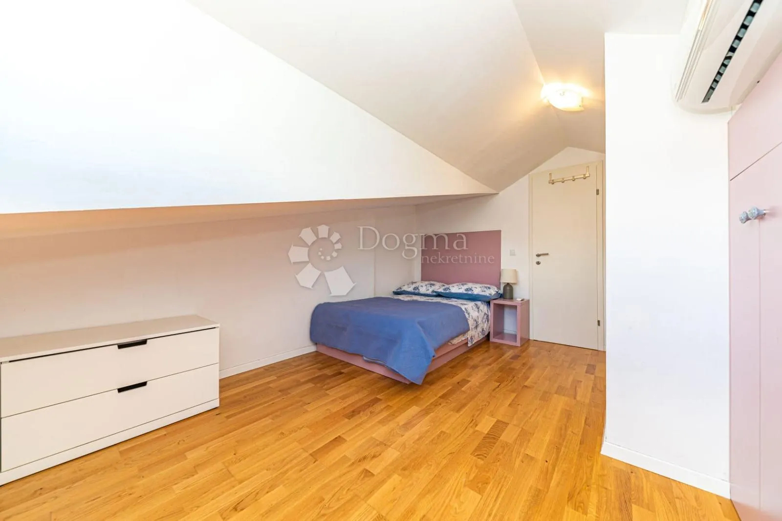 dvoetažni penthouse, žnjan. - slika 12