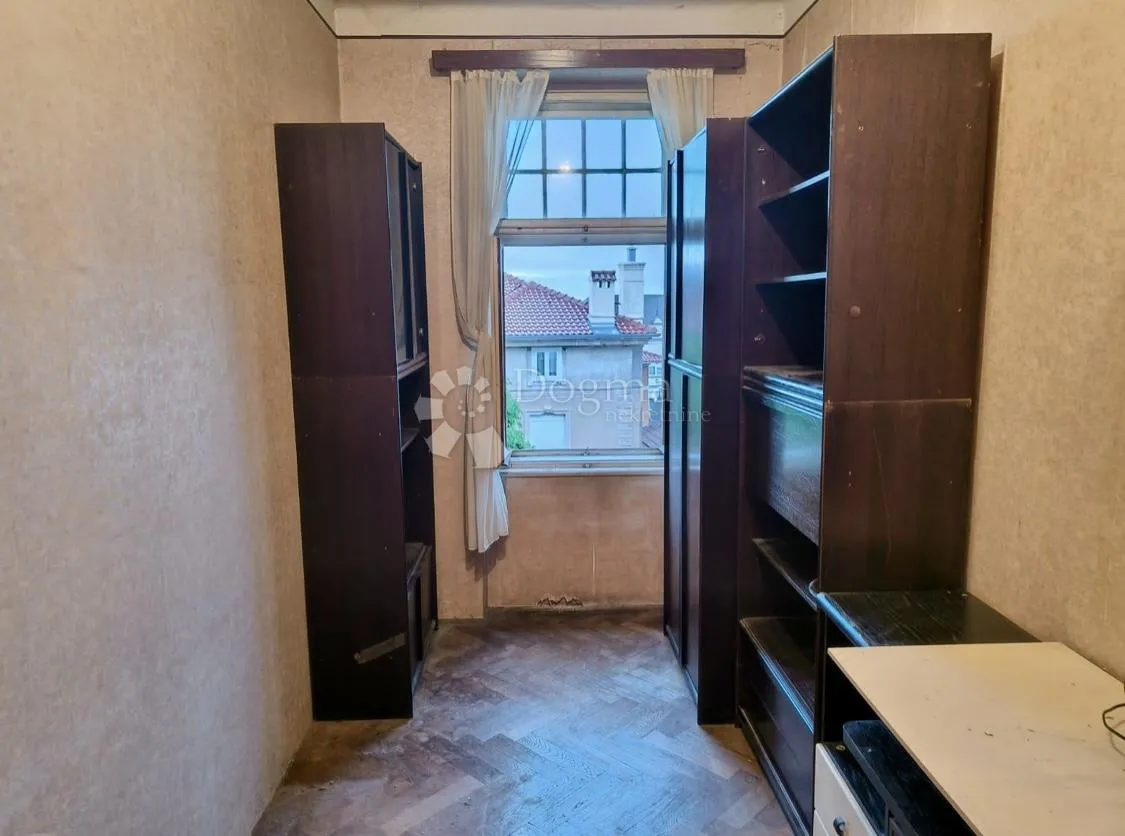 centar opatije, trosoban stan za adaptaciju - slika 8