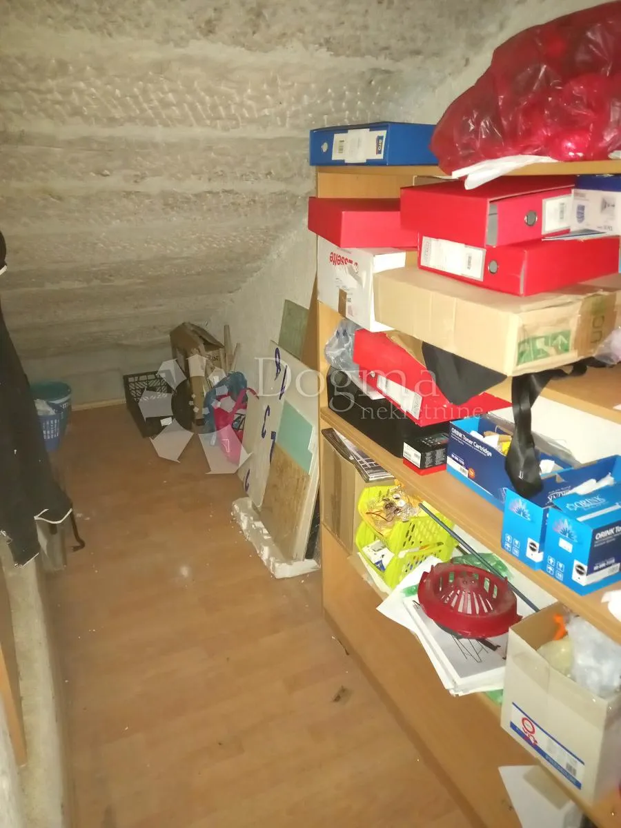 korzo, manji poslovni prostor za najam - slika 5