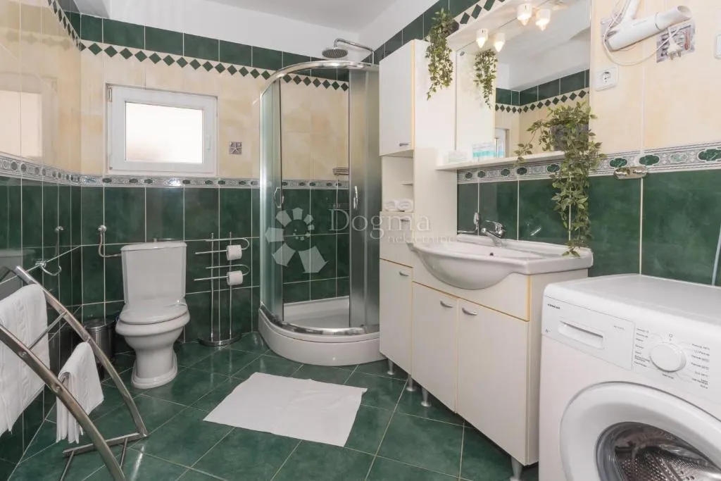 šibenik-penthouse s pogledom na more - slika 32