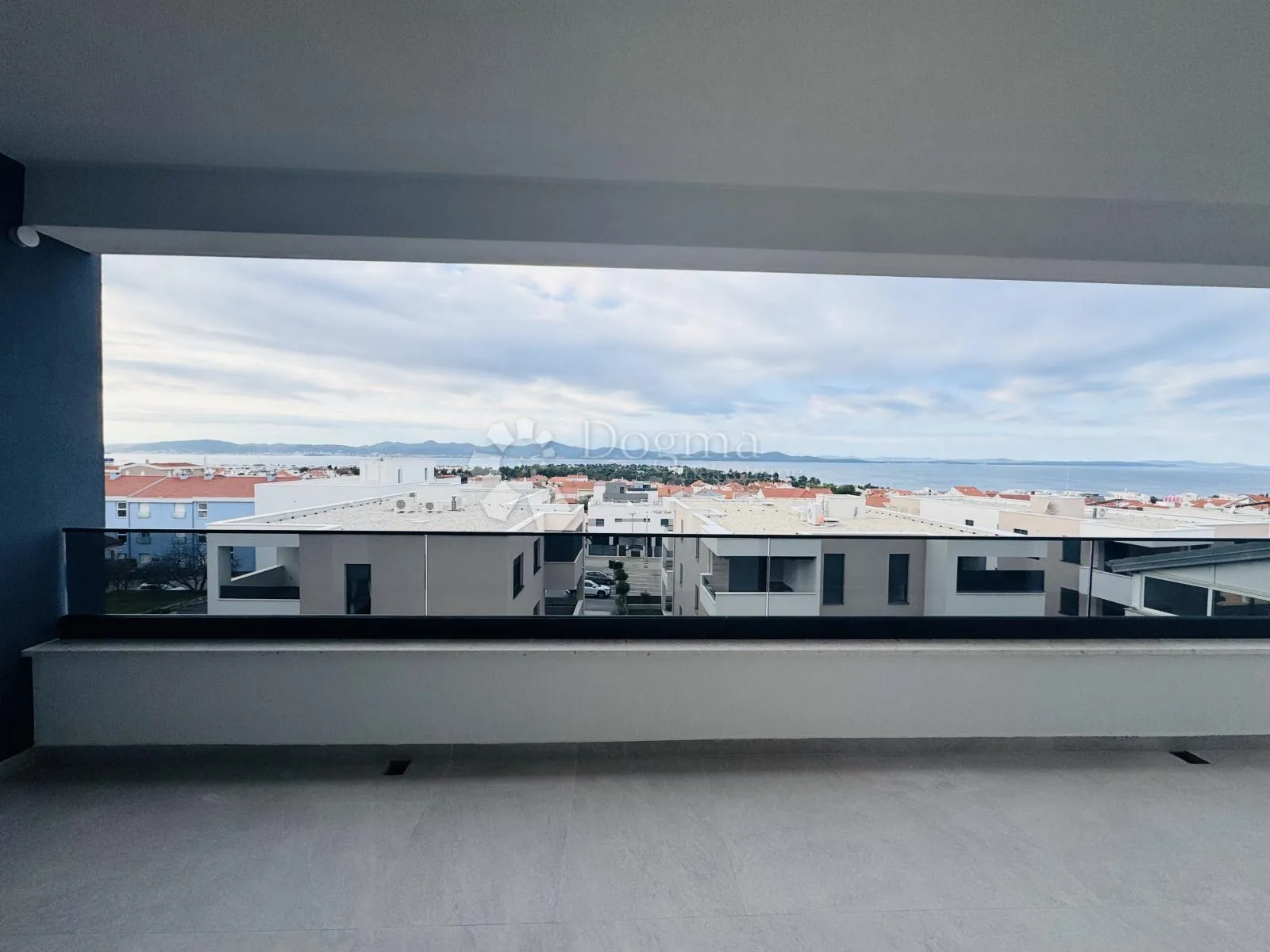 diklovac | penthouse s krovnom terasom, pogled na more - slika 7