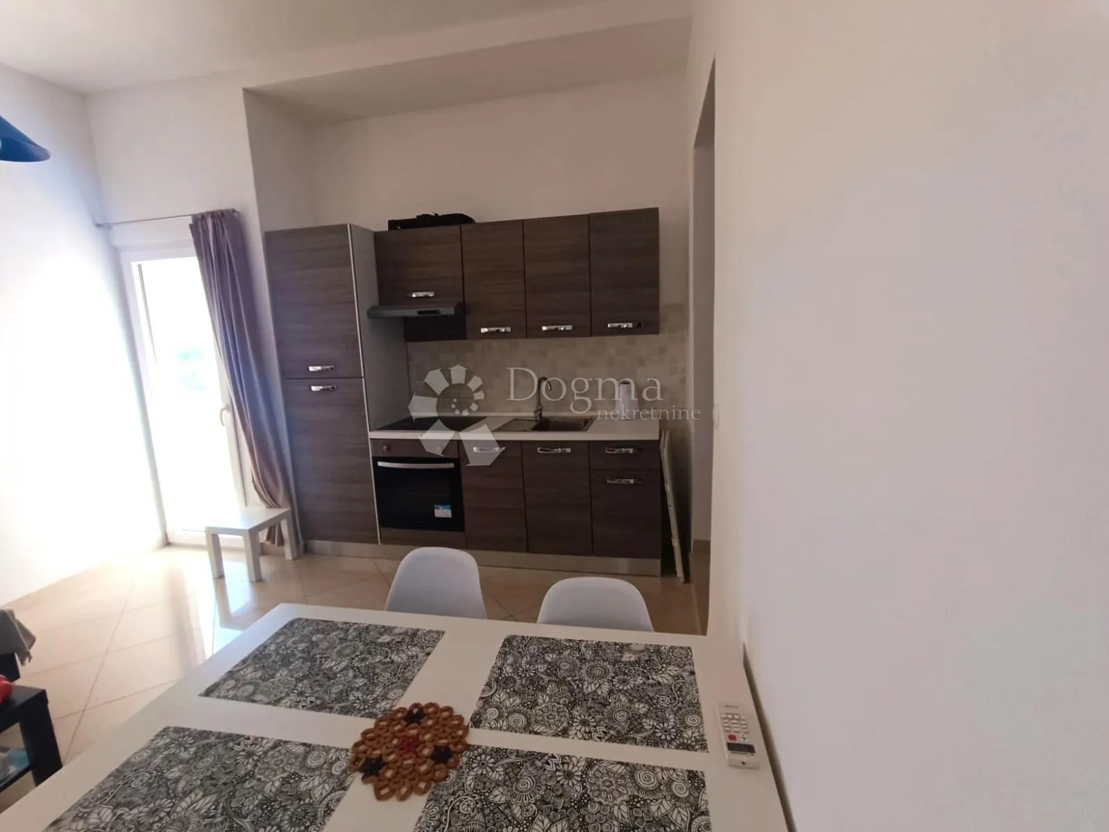 apartman 46 m² s balkonom i terasom – palit, rab - slika 2