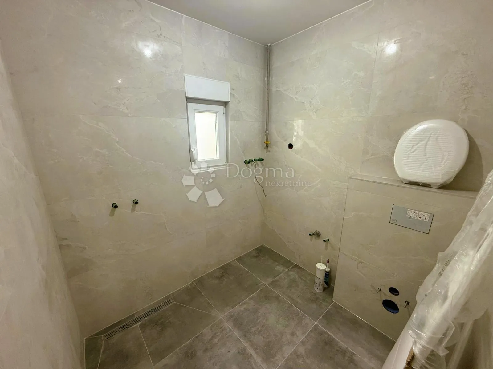 novo! poslovni prostor / skladište 45 m² - slika 3