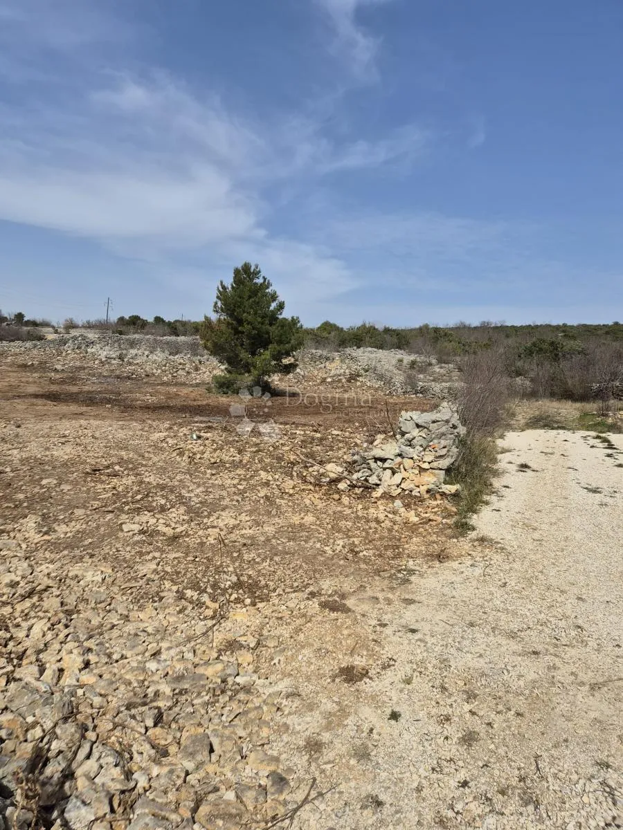 građevinsko zemljište s pogledom na more – maslenica, 3.620 m² - slika 4