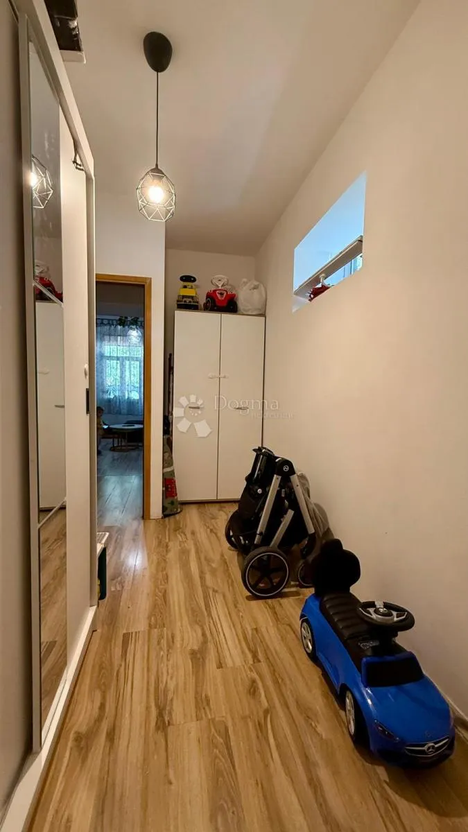 uredan dvosoban stan 55,03 m² u mirnoj zgradi s tri stana - slika 18