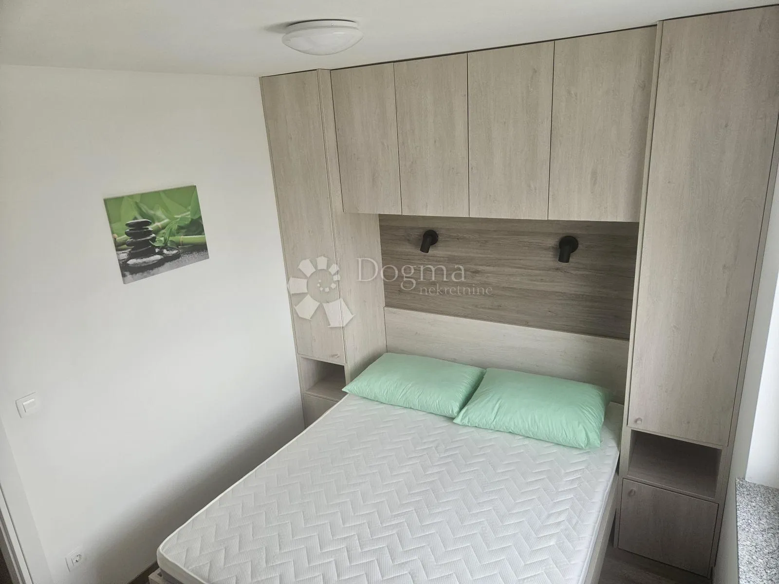 apartman s pogledom na more i velikim dvorištem, 400 m od mora - slika 10