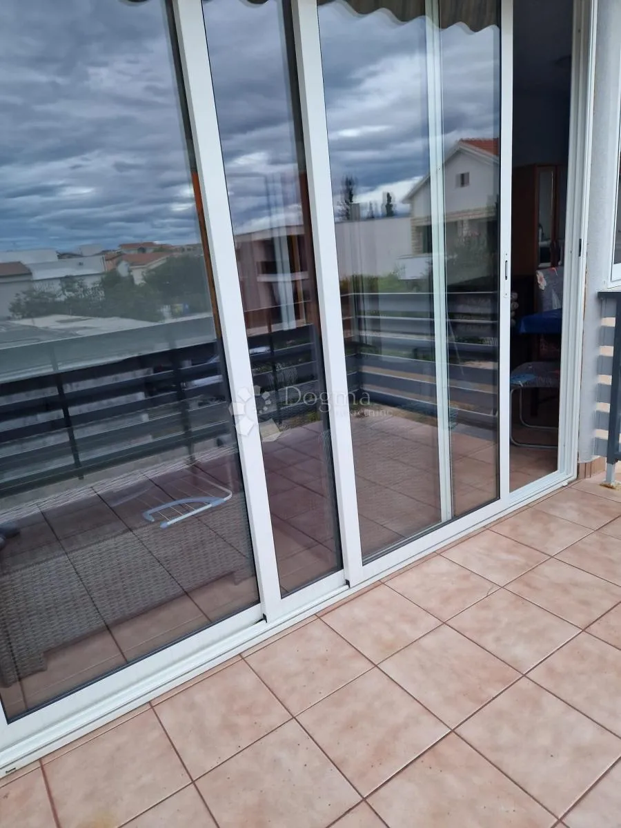 odličan apartman na otoku viru – svega 400 m od mora - slika 23