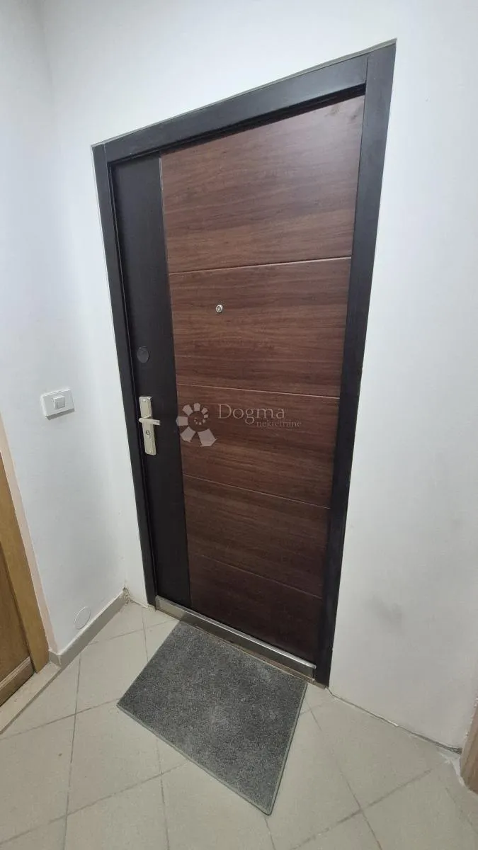 dvosobni stan u centru pule površine 72,83 m2 - slika 25