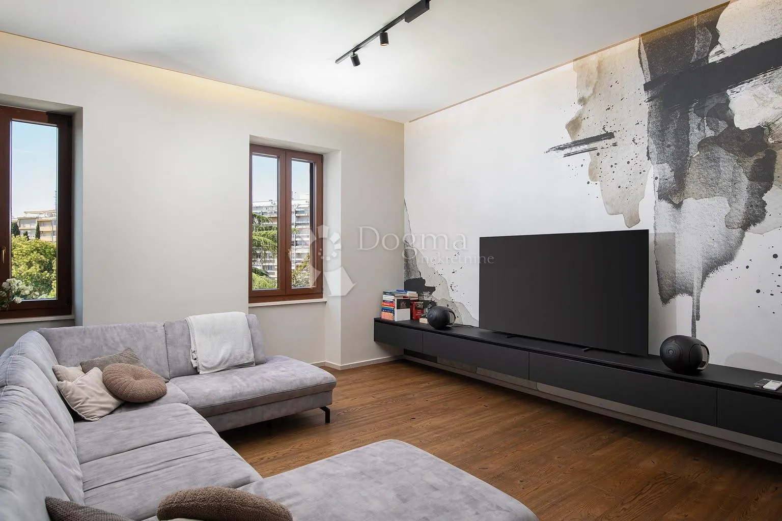 penthouse u srcu pule – vrhunski dizajn, pogled na arenu - slika 6