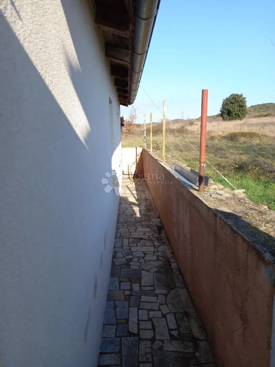 istarsko imanje od 5000 m² s više objekata i parkom - slika 16