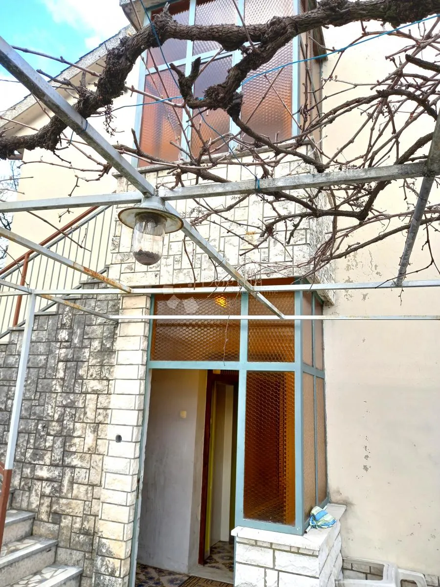 rijeka, g.drenova, kuća sa tri stana - slika 7