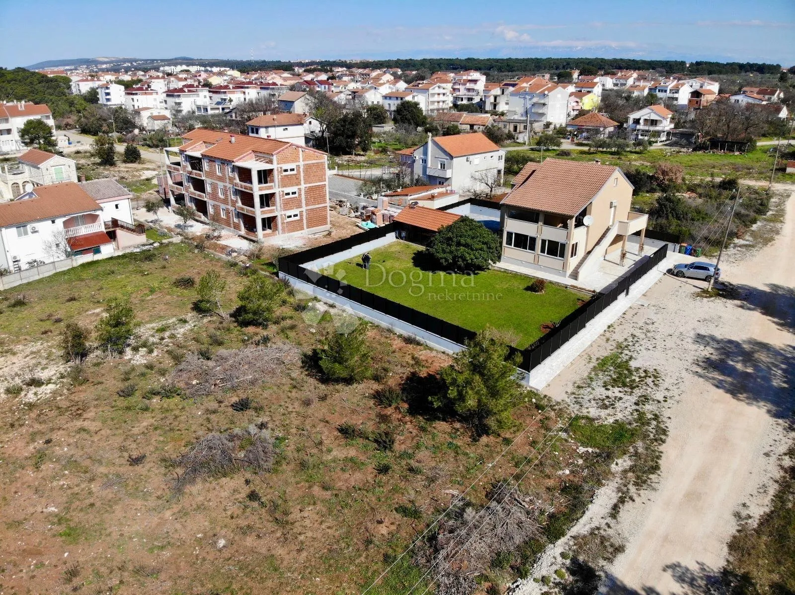 prostrana obiteljska vila visokog standarda u biogradu na moru - slika 22