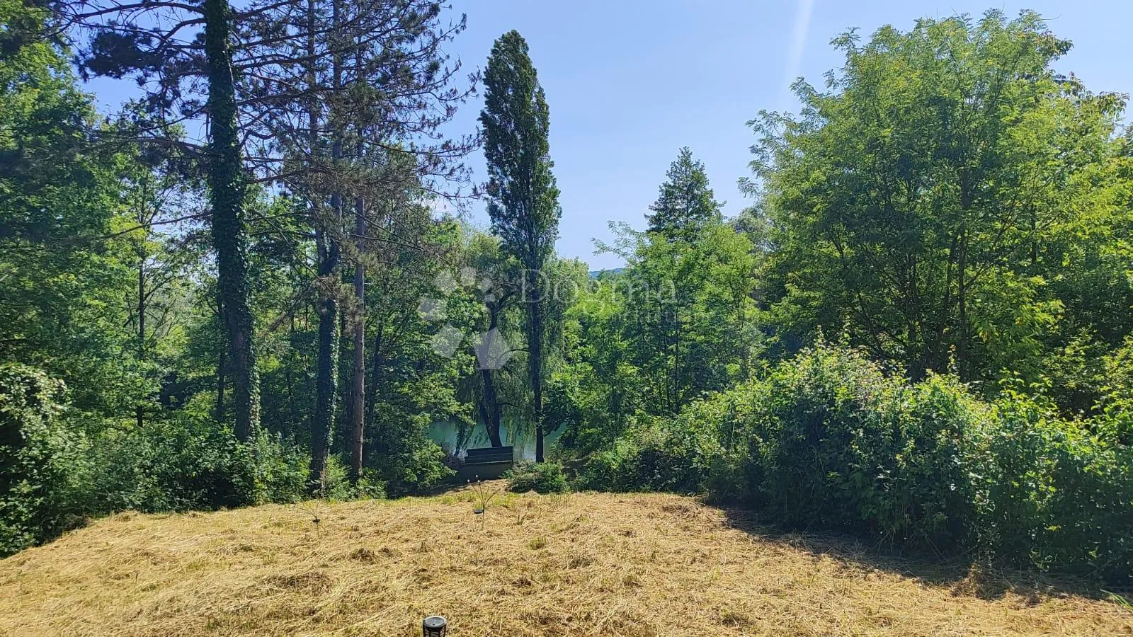 kuća na rijeci kupi - slika 26