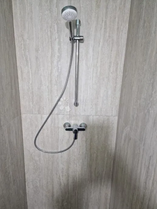 najam poslovnog prostora 555 m² – trešnjevka - slika 8