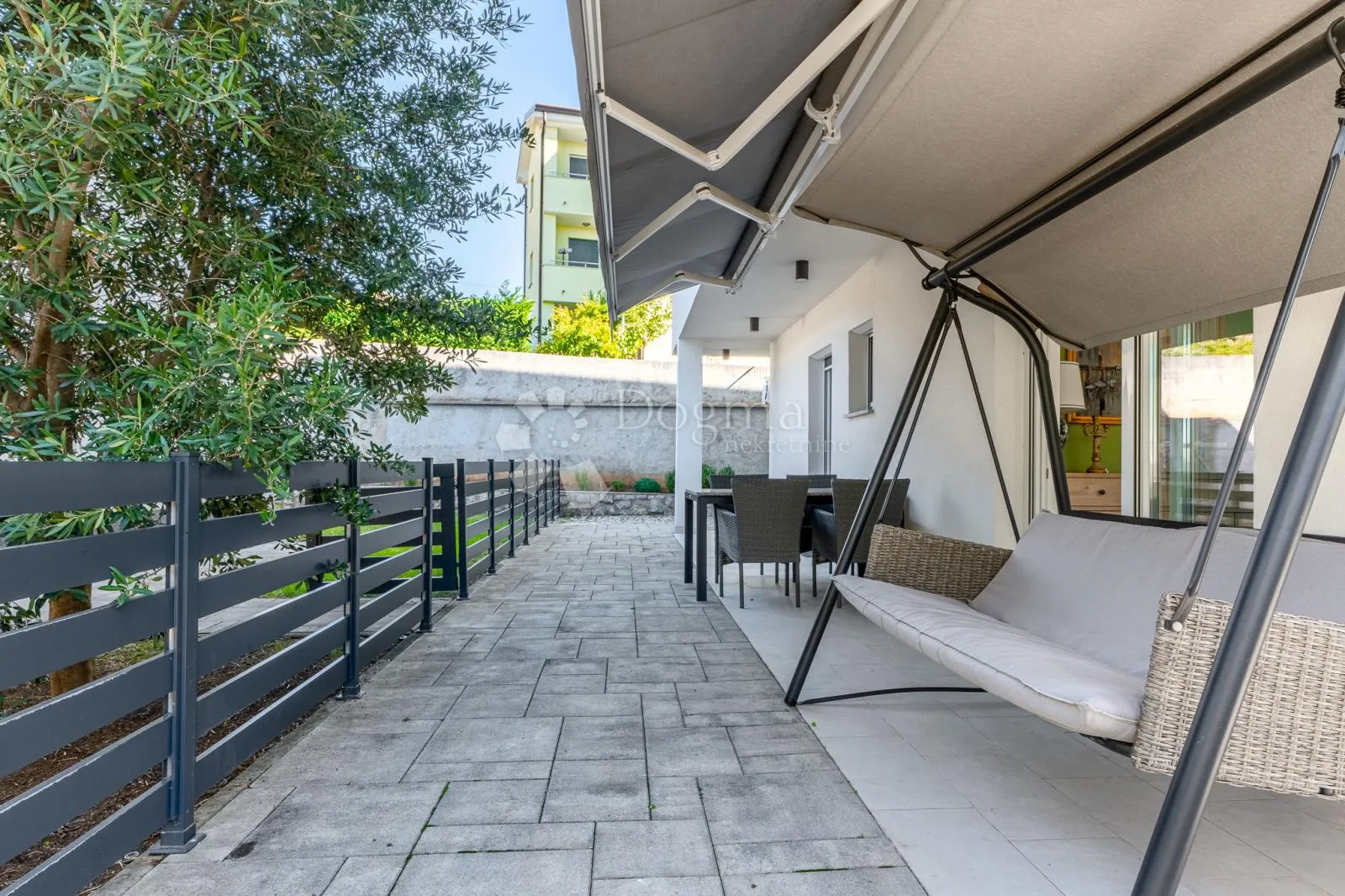 ekskluzivna nekretnina u kostreni – cijela etaža, apartman i velika garaža sa spremištima! - slika 17