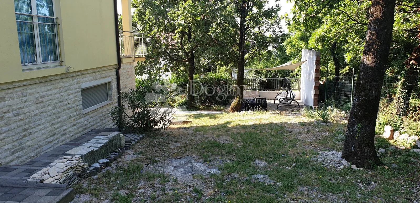 srdoči kuća na odličnoj lokaciji - slika 17