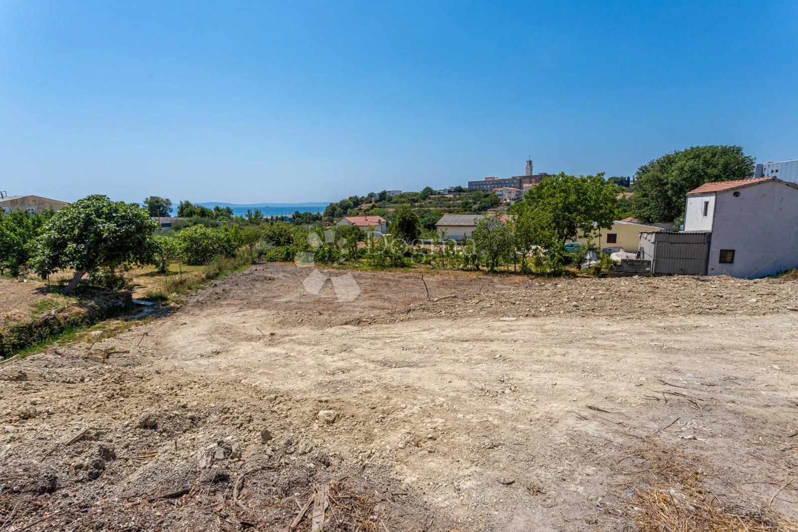 prodaja građevinske parcele u splitu – jedinstvena lokacija s predivnim pogledom na more - slika 2