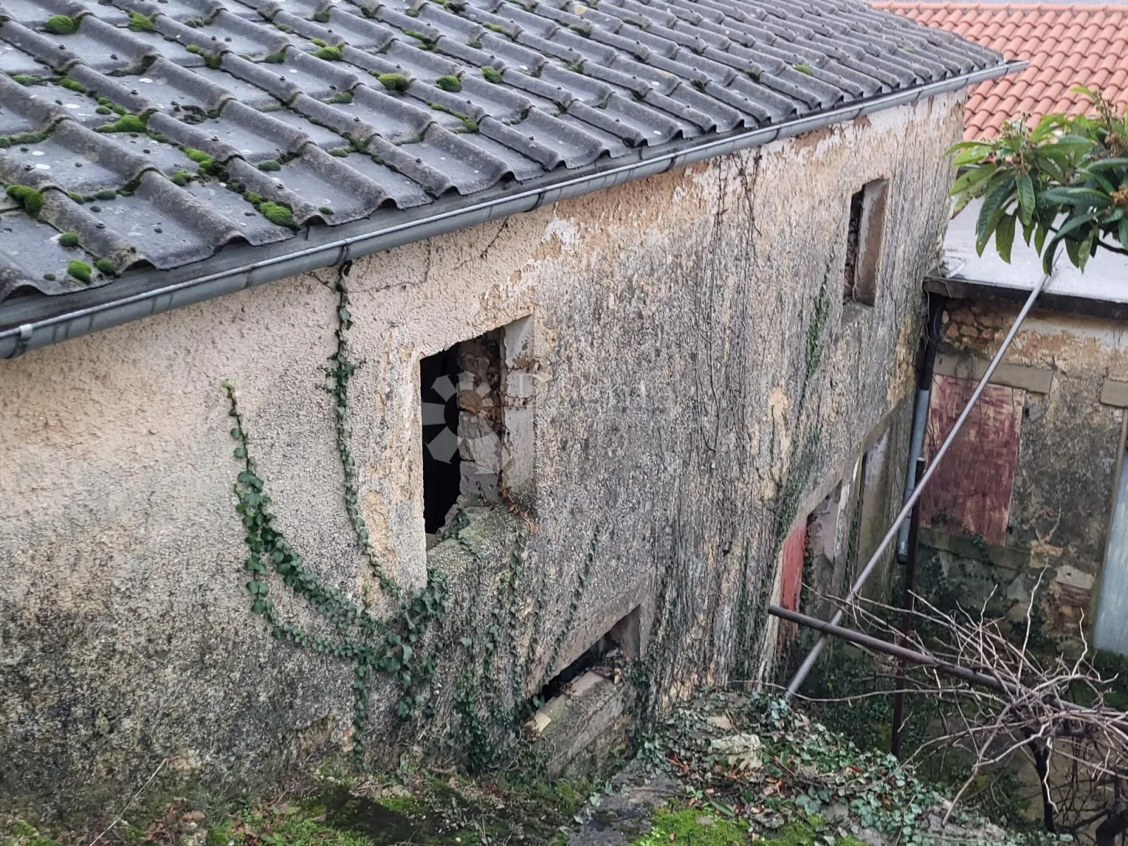 kamena kuća za uređenje sa pogledom na more - slika 6