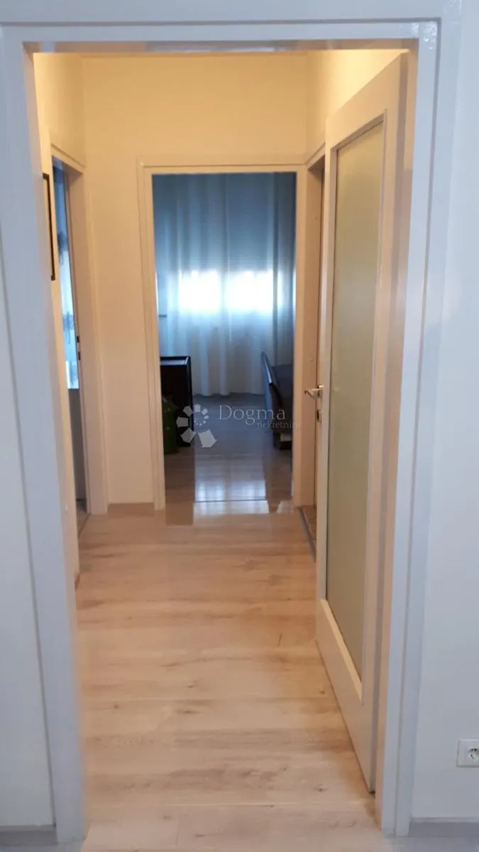 trosoban prekrasan stan, cvjetno naselje! - slika 10