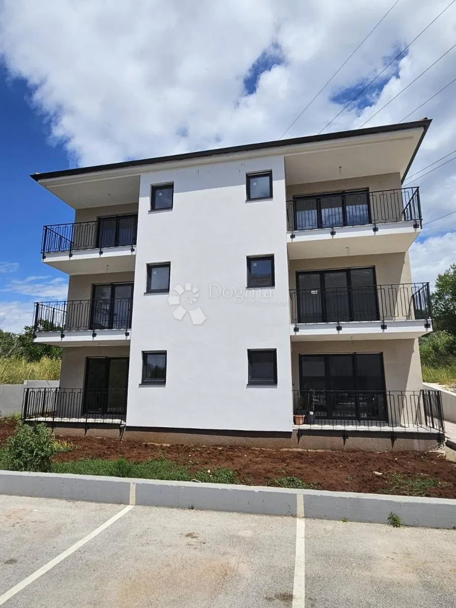 kvalitetna novogradnja pula, 95m2, 2ss+db - slika 1