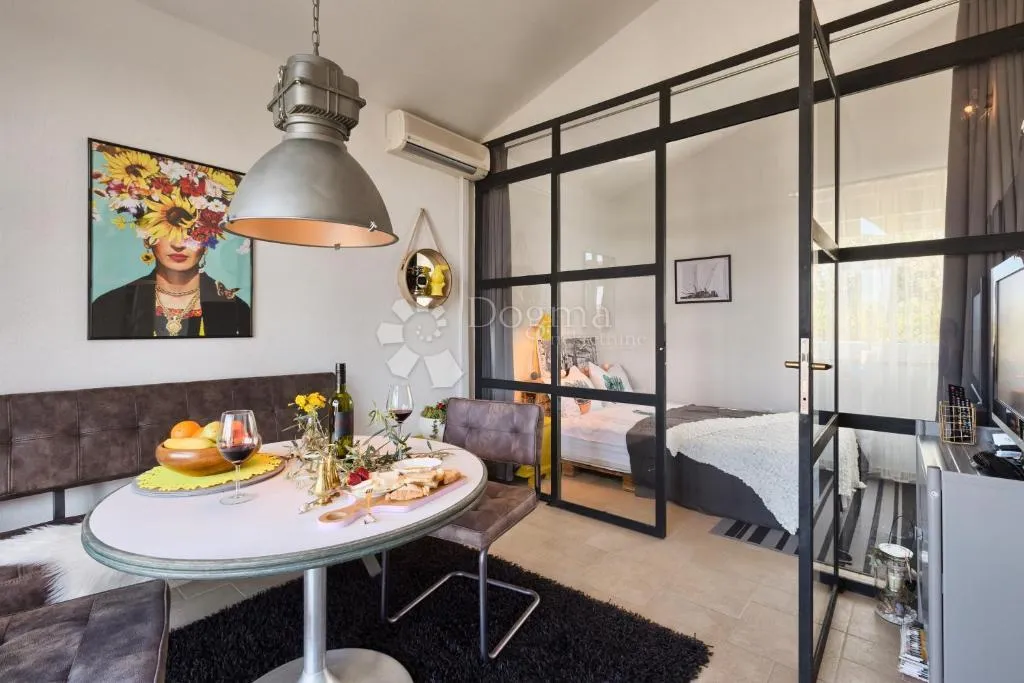 ekskluzivno! apartmanska vila u blizini mora - slika 16