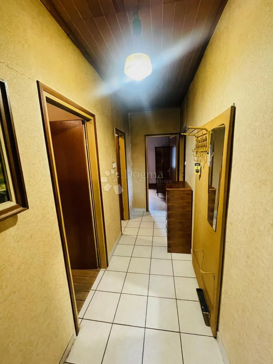 kuća u sungeru sa velikim potencijalom - slika 31