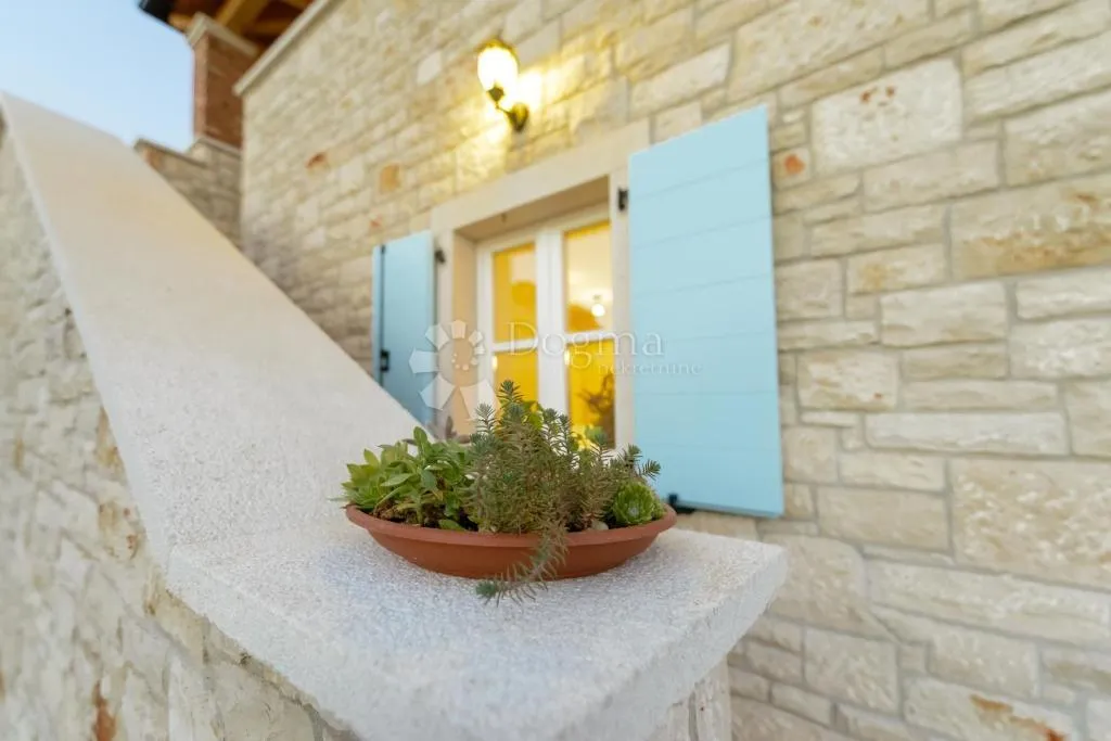 sveti lovreč - predivna kamena vila - slika 21