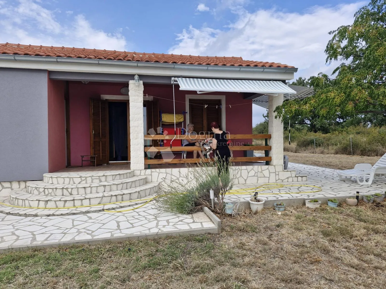 kućica za odmor - slika 2
