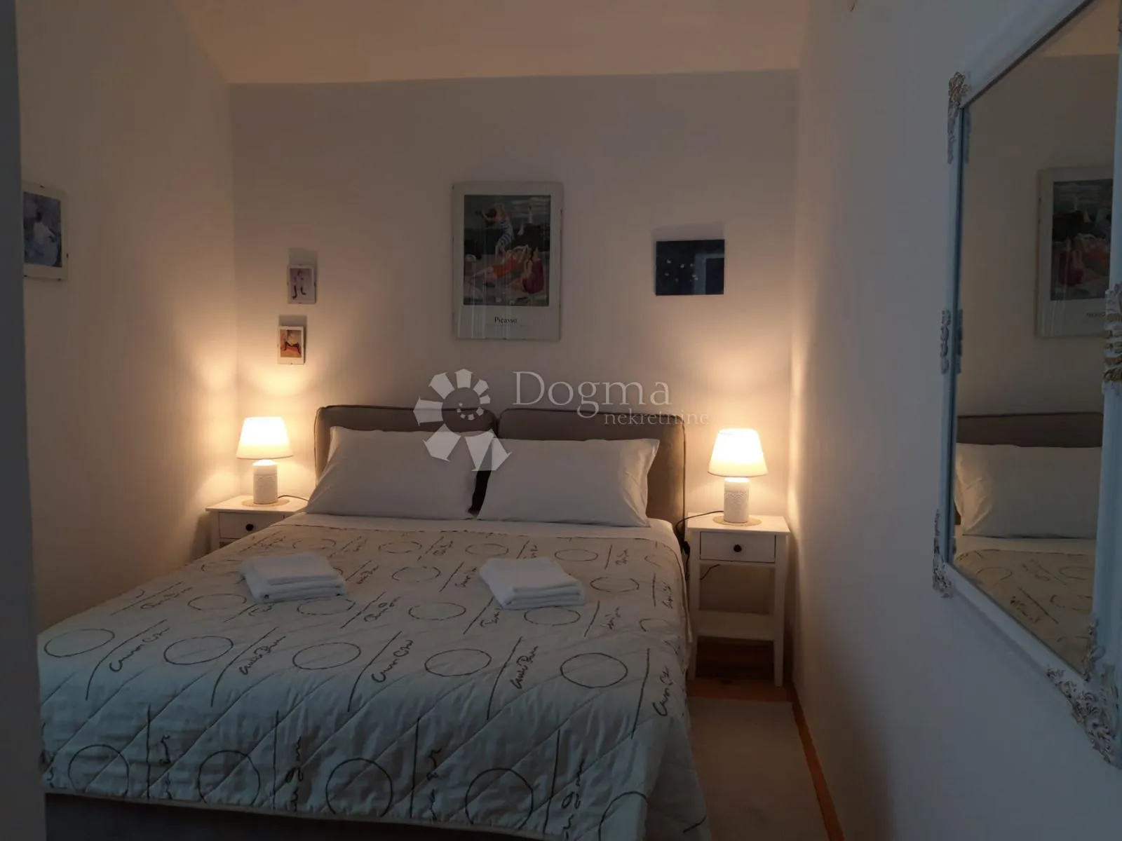 kamena kuća za odmor s bazenom - slika 21