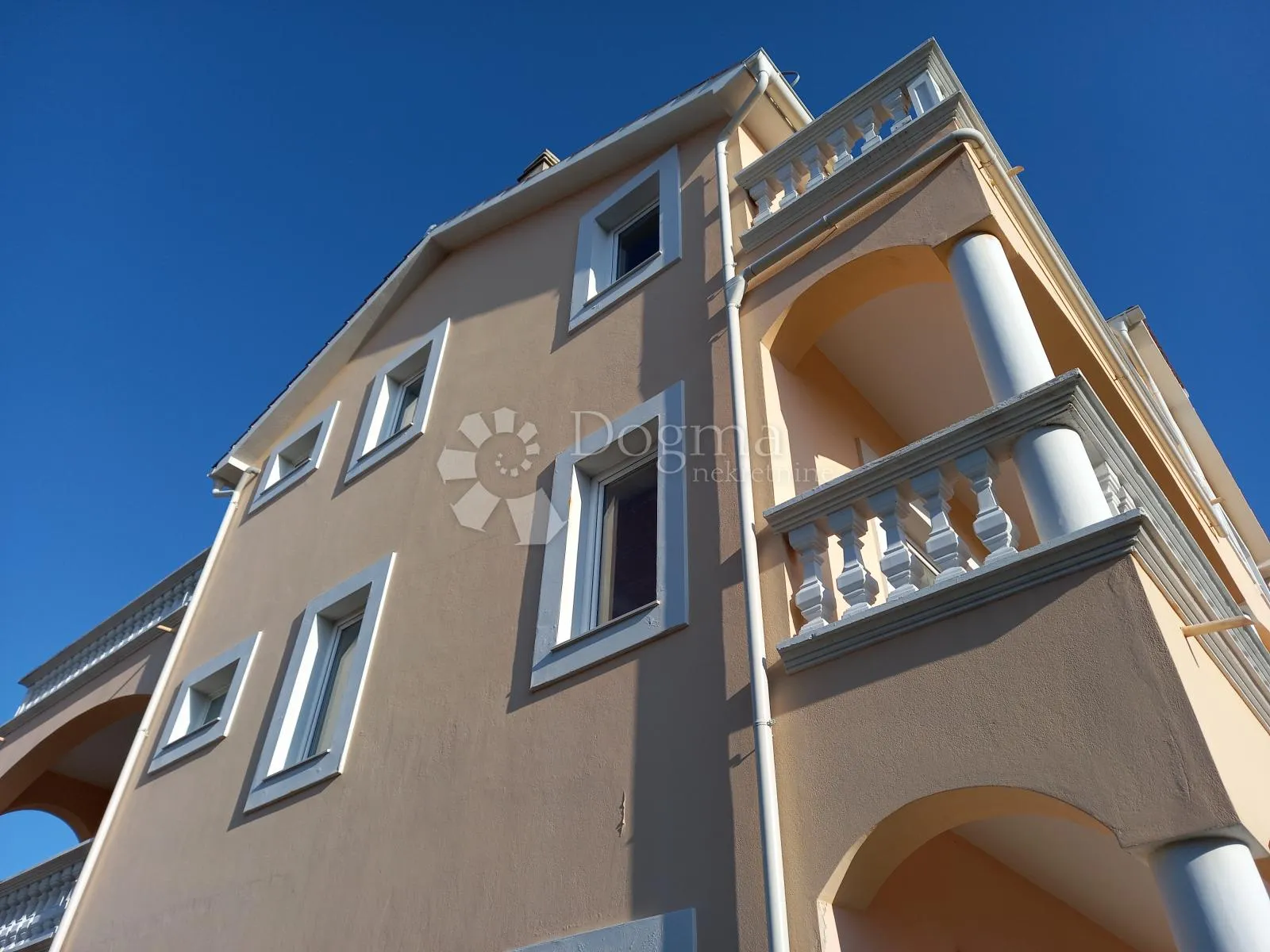 vodice - kuća 800 m2 odlična prilika - slika 7