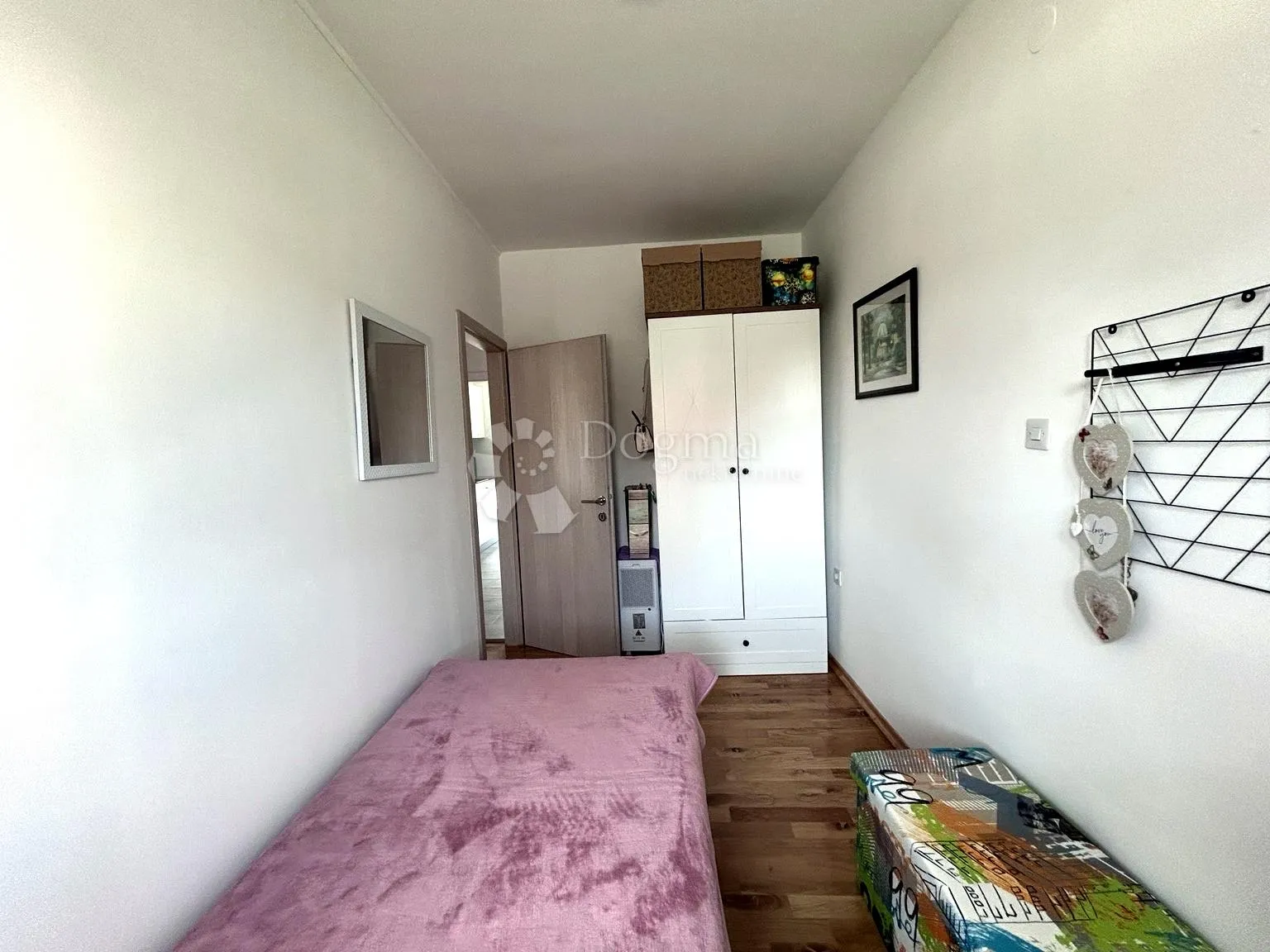 križ, obnovljena kuća bez ulaganja, 2 spavaće sobe, 1.199 m² okućnice - slika 11