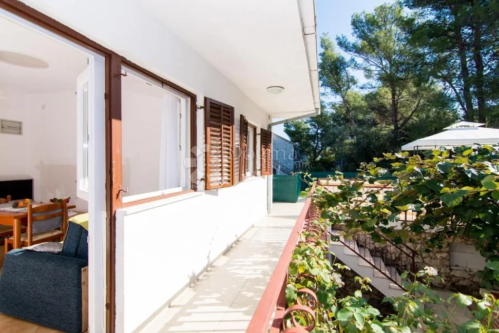 apartmanska samostojeća kuća u mjestu mastrinka! o.čiovo - slika 9