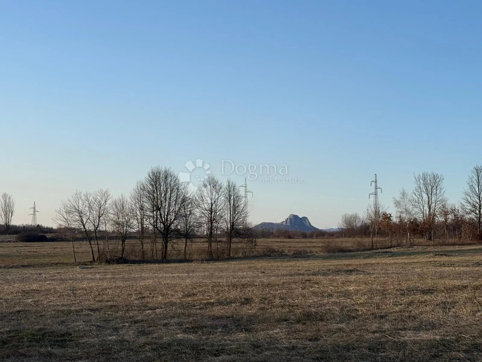 lovinac zemljište s pogledom na velebit i zir 5280 m2 - slika 5