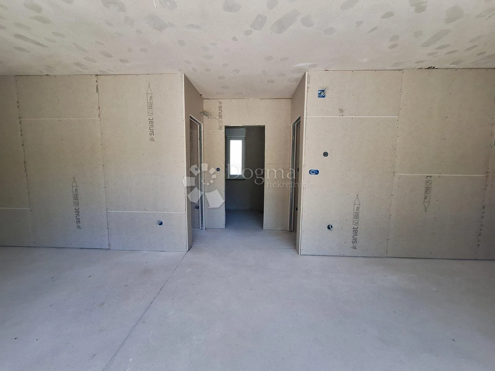 novogradnja, apartman u prizemlju sa okućnicom od 135 m2 - slika 7