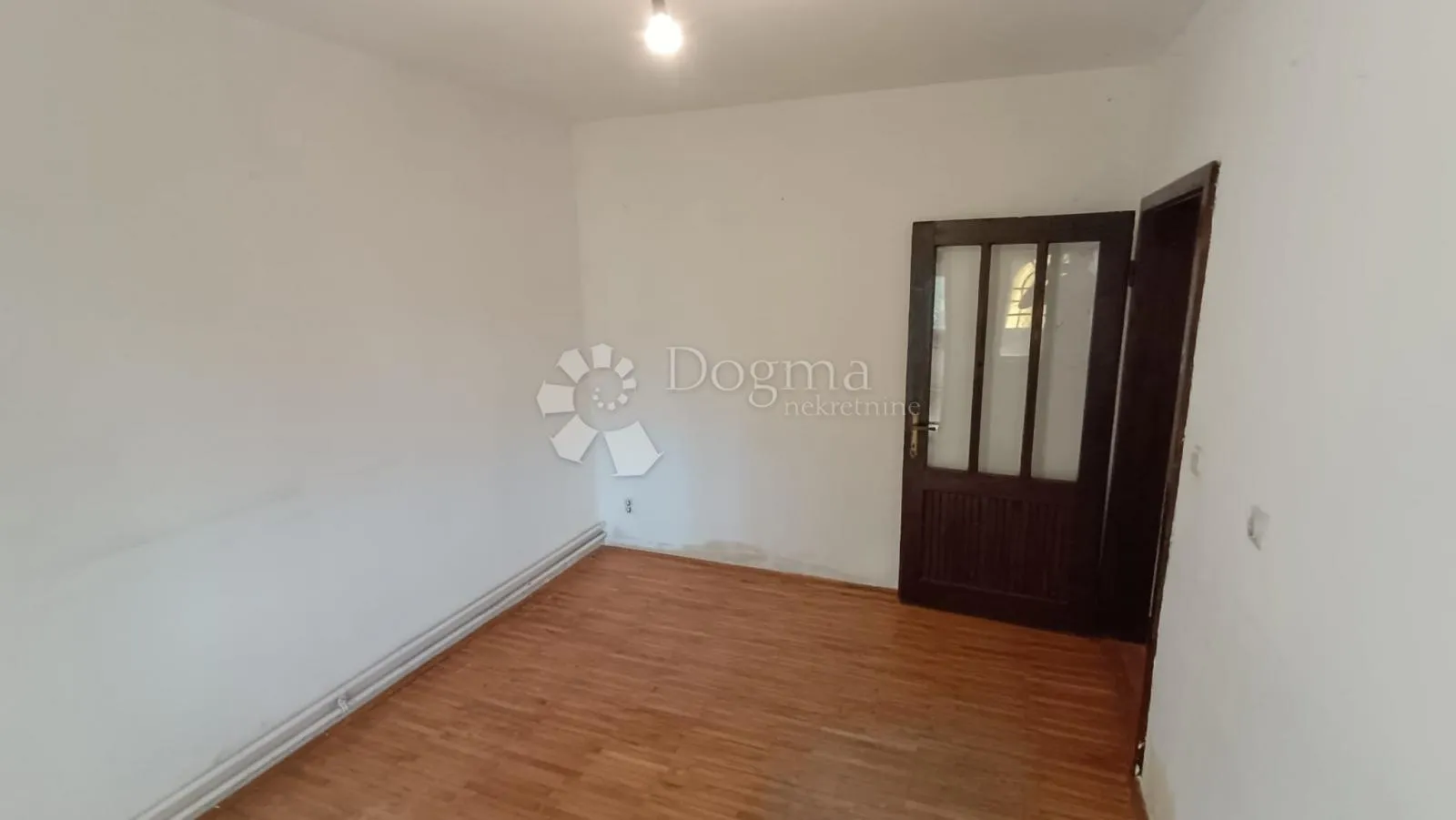 kuća u srcu đakova s terasom i okućnicom! - slika 6