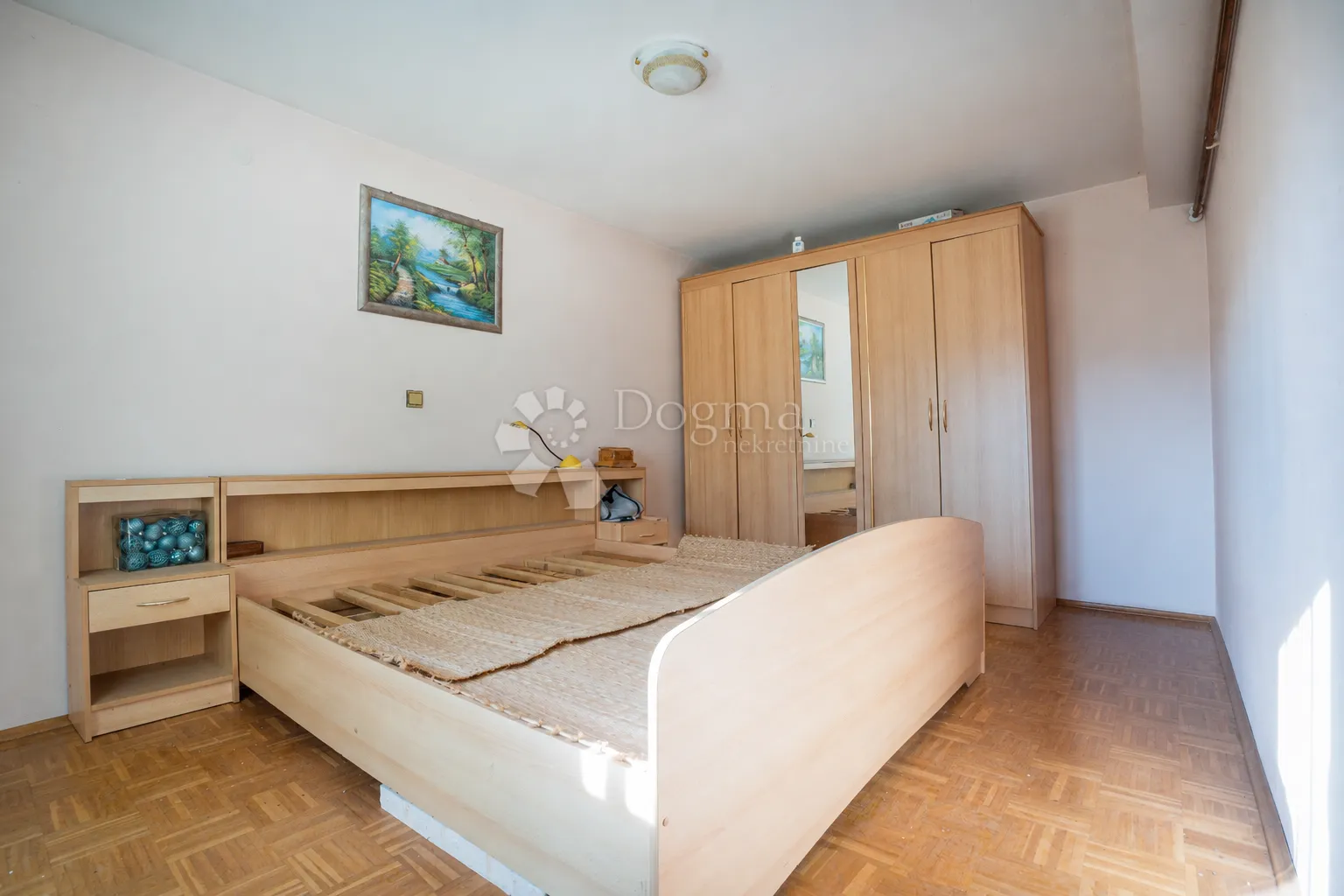 nekretnina s potencijalom za miran život i investiciju - slika 6