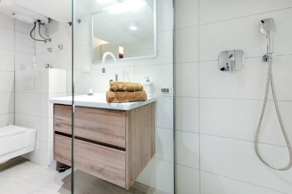 jednosoban apartman u srcu rovinja, bajkoviti stari grad - slika 11