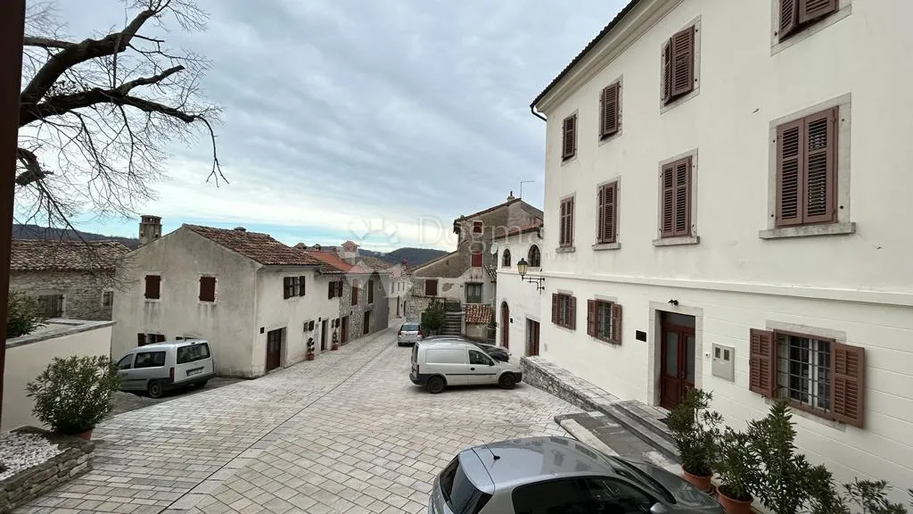 kuća u centru pićna - novi krov, fasada i instalacije - slika 3