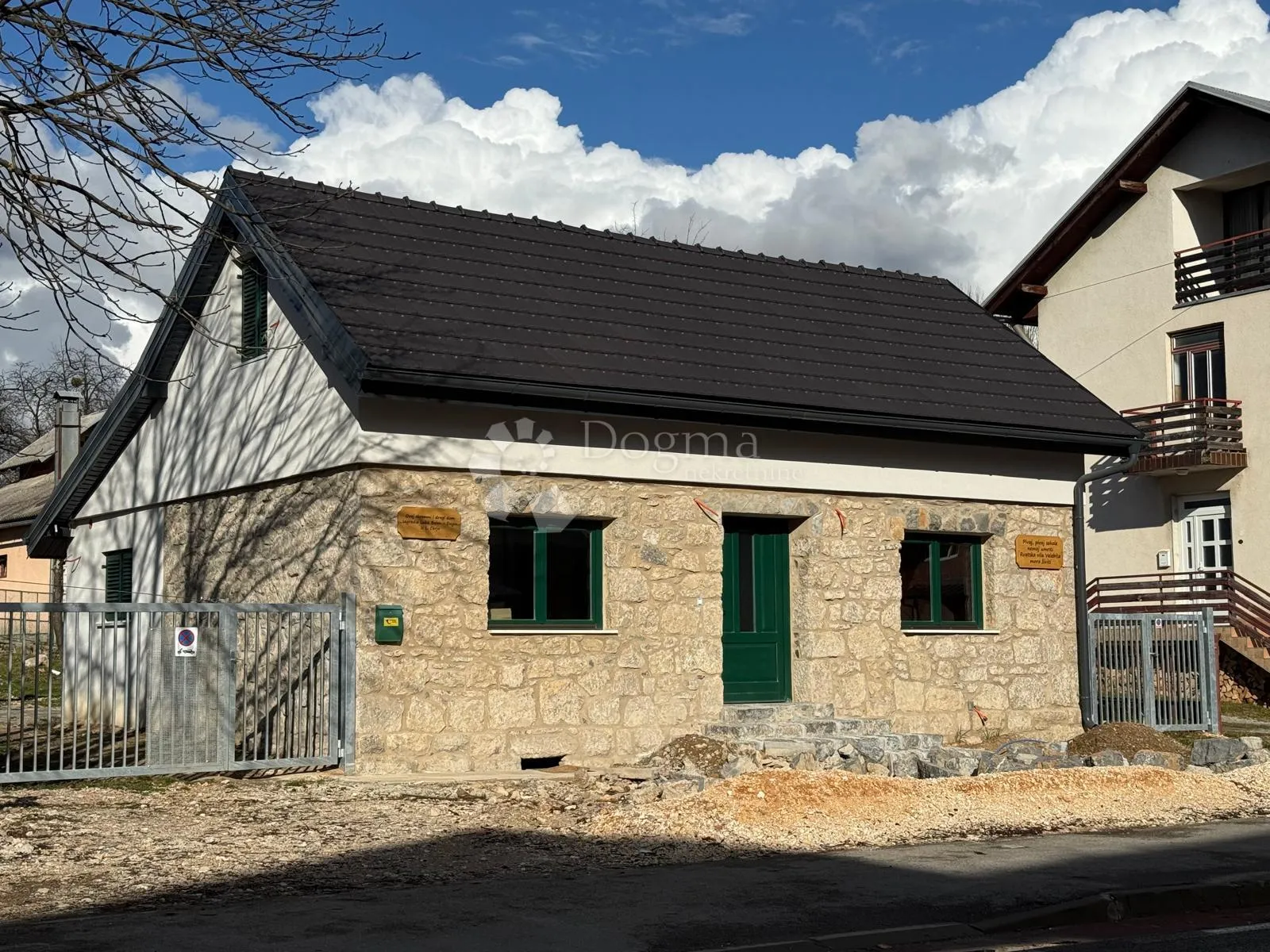nova tradicionalne kvalitetne gradnje kuća centar grada - slika 1