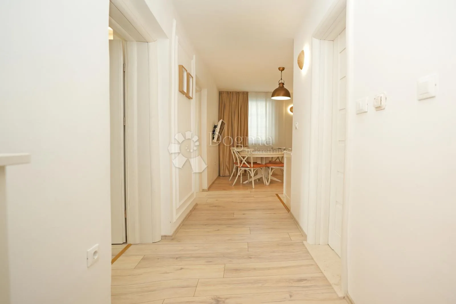 2 stana vrsar za život i investiciju - slika 23