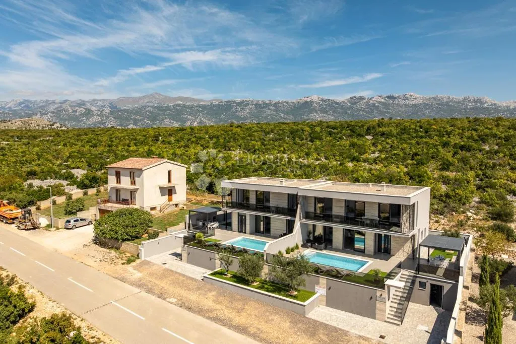 maslenica - moderna vila s bazenom i pogledom na more - slika 22
