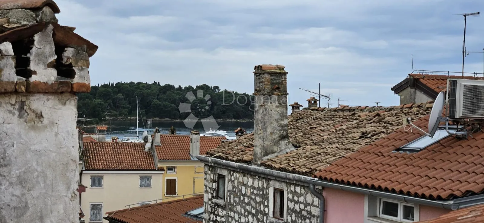 prilika! stan u centru rovinja - slika 26