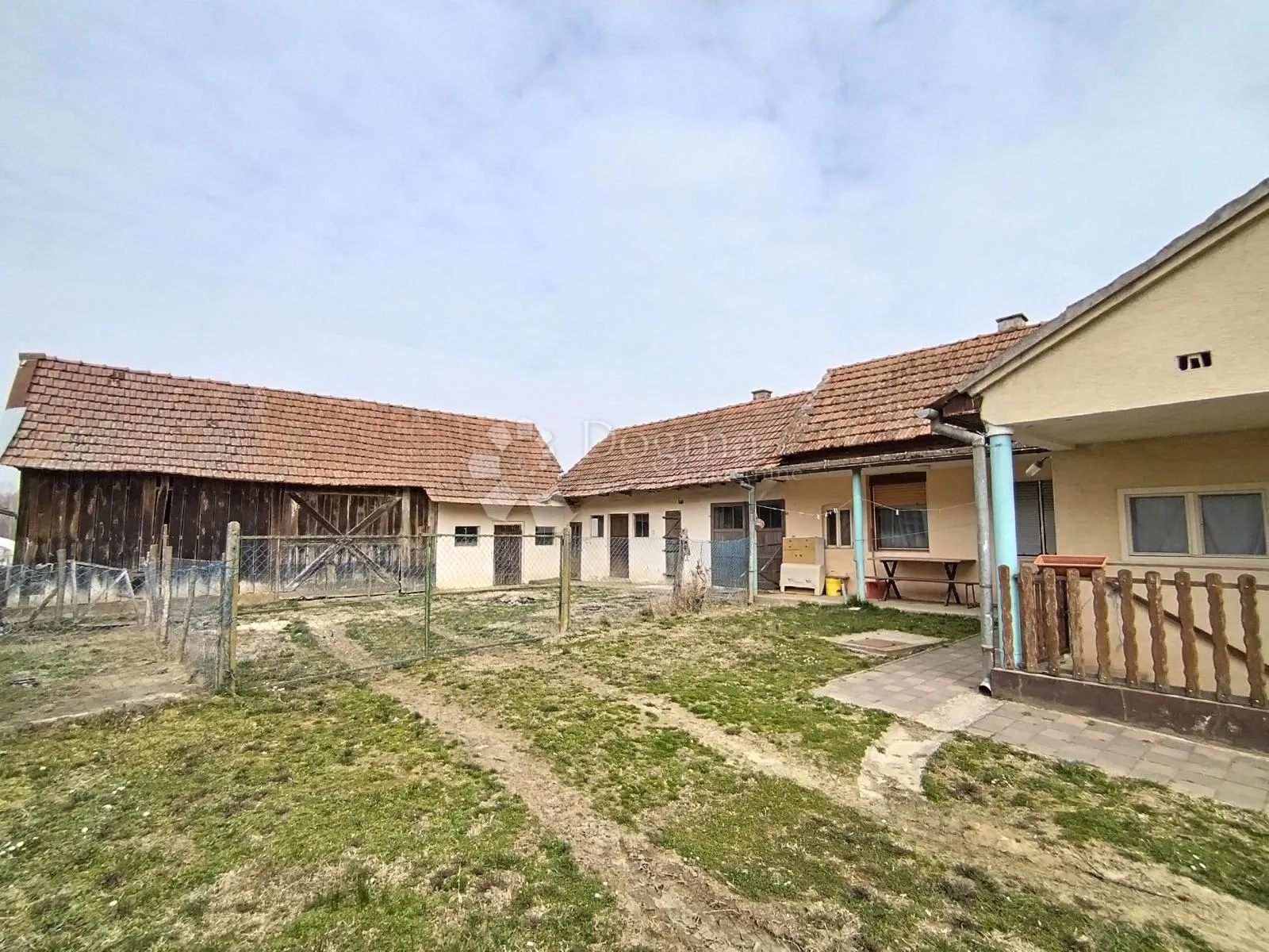 obiteljska kuća s gospodarskim zgradama u kozarevcu - slika 6