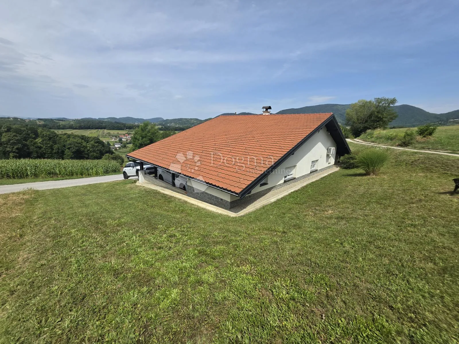 kuća s panoramskim pogledom između zaboka i krapine! - slika 21